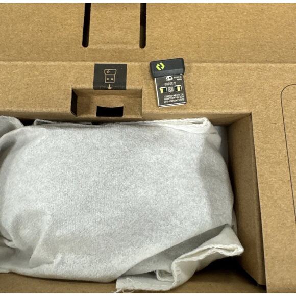 Genuine Logitech Signature Slim Combo MK955 Keyboard & Mouse Black (920-012425) - Picture 6 of 6